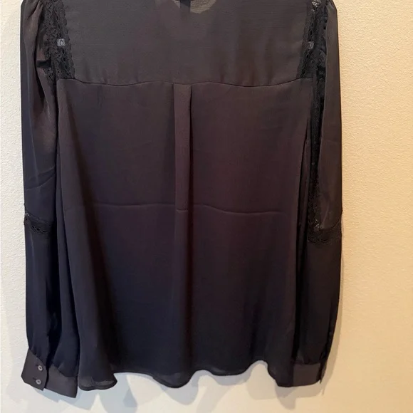 Express Black Blouse with Elegant Design - Picture 3 of 5